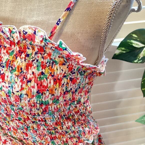 JESSICA SIMPSON NWOT MULTI COLOR FLORAL WITH SMOCKING SIZE LARGE - Picture 4 of 7